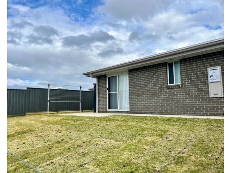 5a Fairymartin Lane, Tamworth NSW 2340