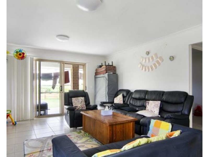 20 Regal Park Drive, Tamworth NSW 2340