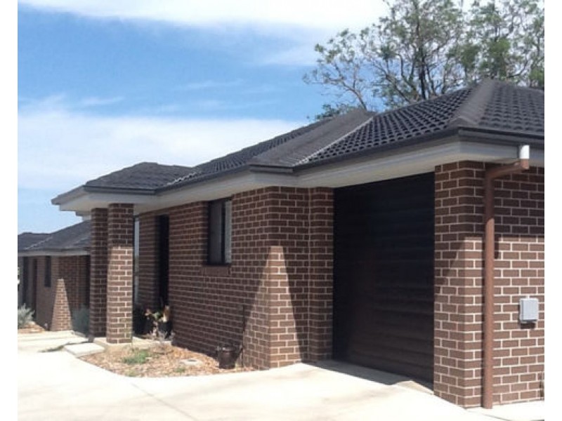 3/7 Curlew Crescent, Tamworth NSW 2340