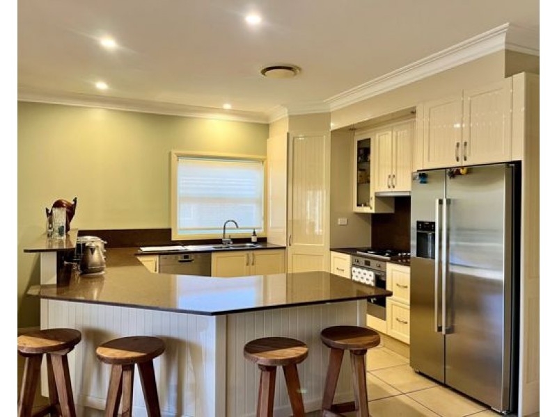 10 The Heights, Tamworth NSW 2340