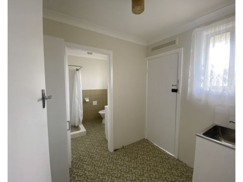 2/14 Kent Street, Tamworth NSW 2340