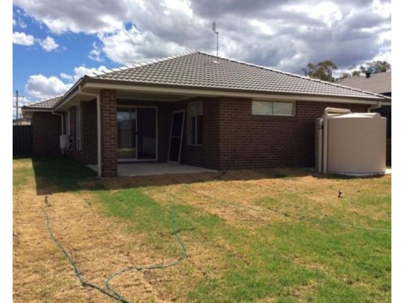 81 Denman Avenue, Kootingal NSW 2352