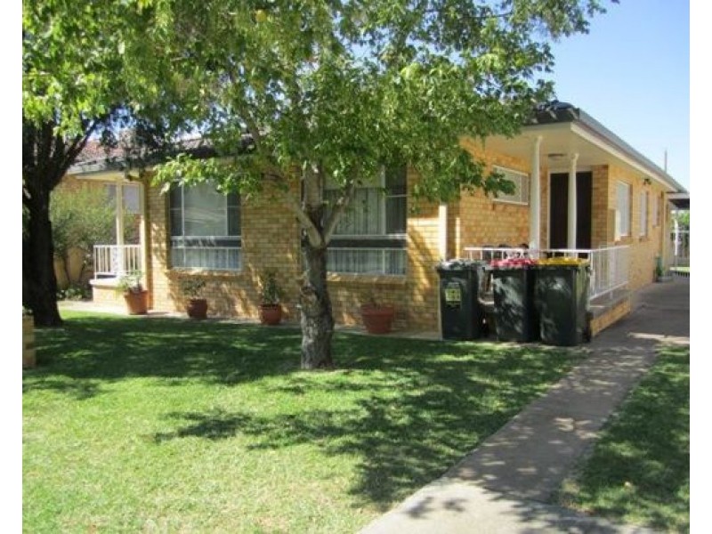 18A Burilla St, Tamworth NSW 2340