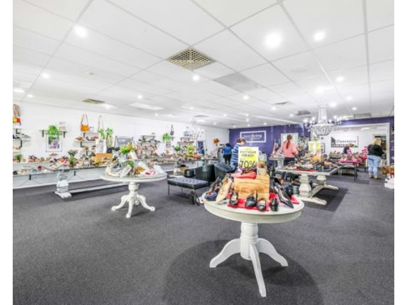 284 Peel Street, Tamworth NSW 2340