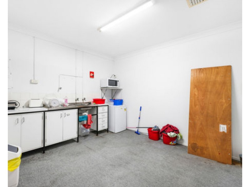 284 Peel Street, Tamworth NSW 2340