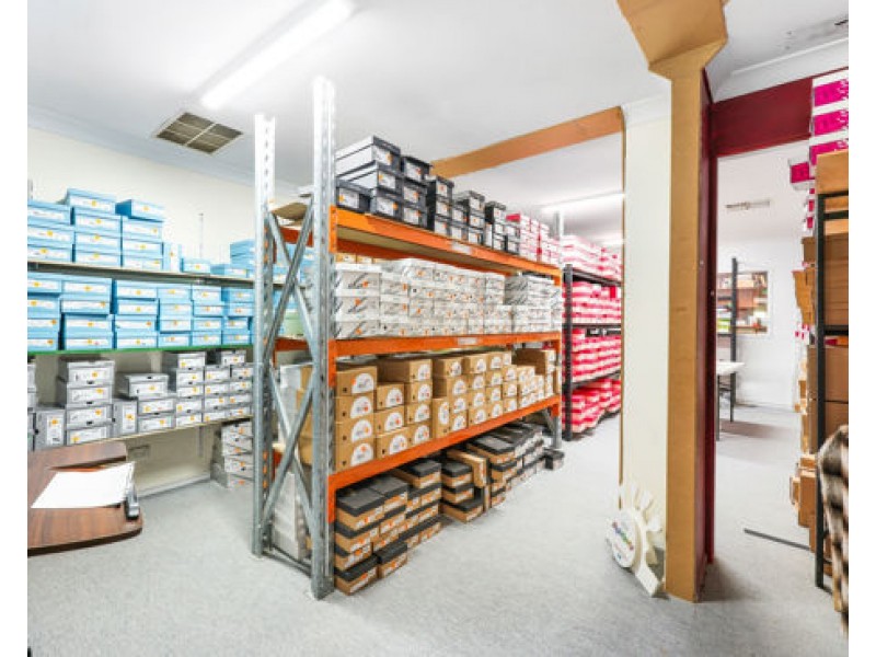 284 Peel Street, Tamworth NSW 2340