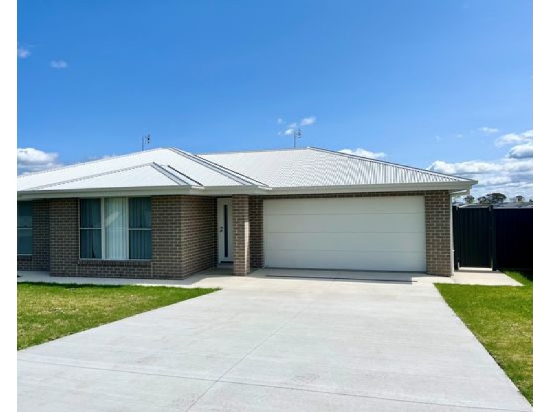 86 Evesham Circuit, Tamworth NSW 2340