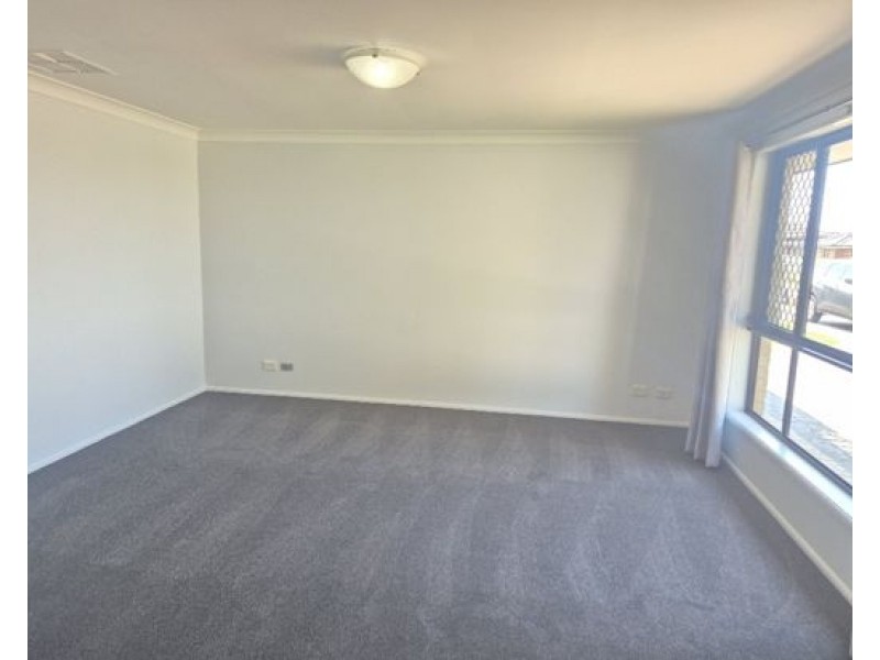 28 Bowman Drive, Tamworth NSW 2340