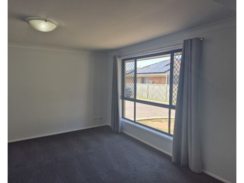 28 Bowman Drive, Tamworth NSW 2340