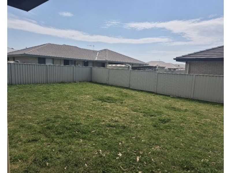 28 Bowman Drive, Tamworth NSW 2340