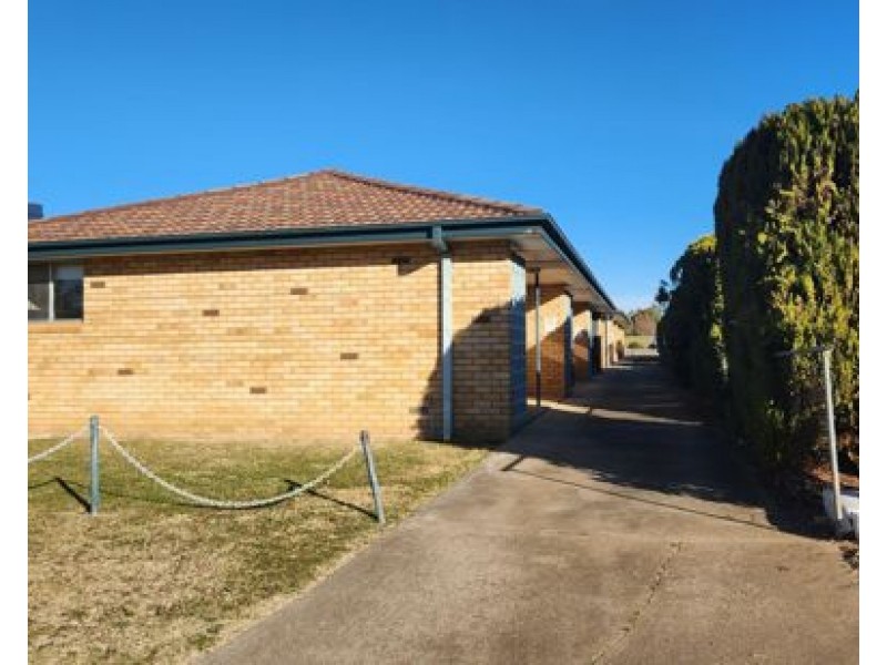 4/9 Margaret Street, Tamworth NSW 2340