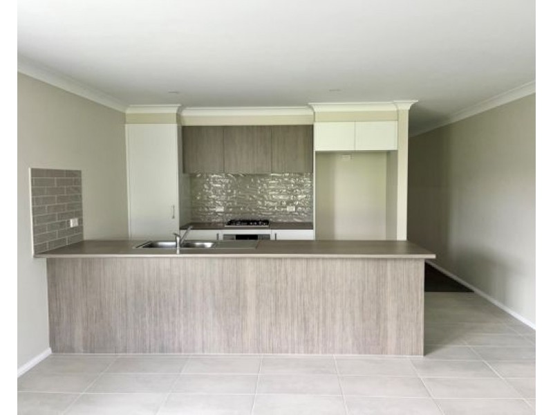 13 Cliffdale Place, Kootingal NSW 2352