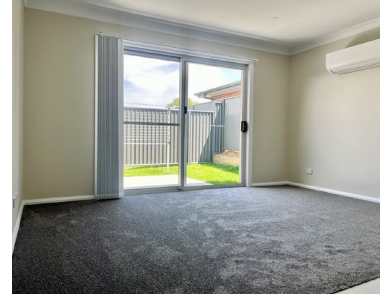 13a Cliffdale Place, Kootingal NSW 2352