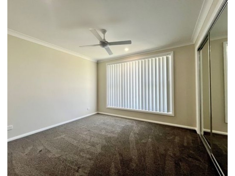 13a Cliffdale Place, Kootingal NSW 2352