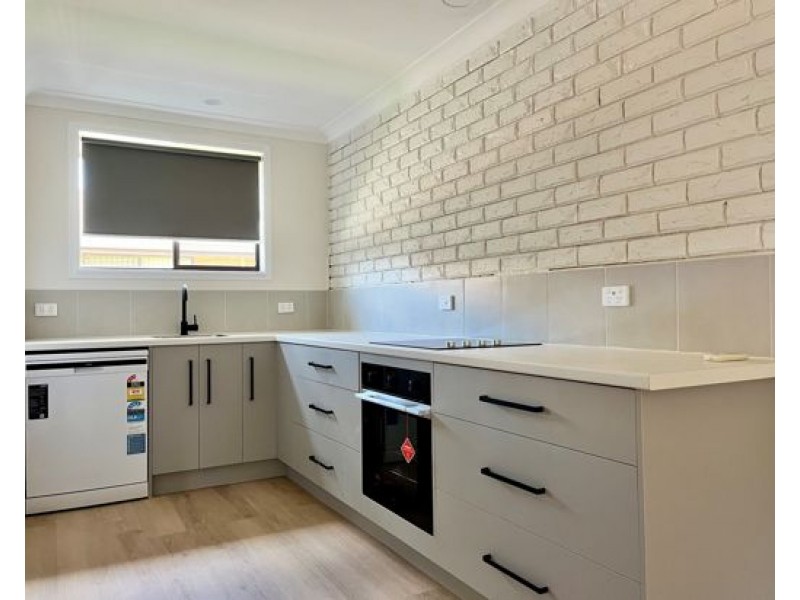 2/9 Karwin Street, Tamworth NSW 2340