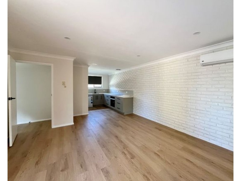 2/9 Karwin Street, Tamworth NSW 2340