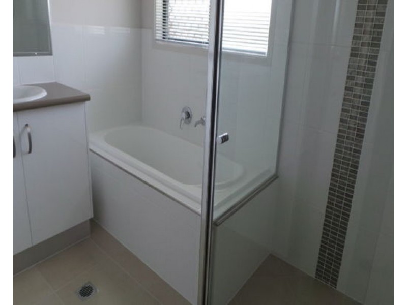 16B McKinlay Place, Tamworth NSW 2340