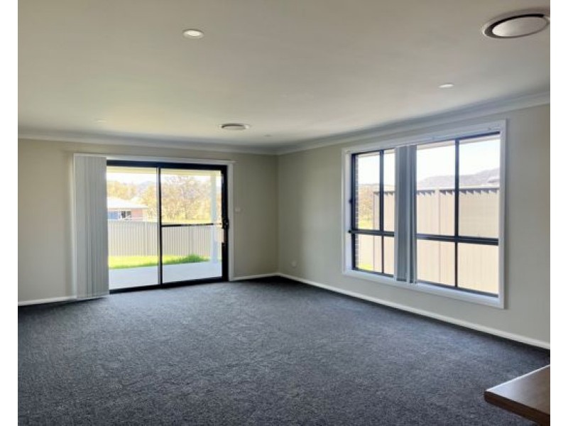 20 Cliffdale Place, Kootingal NSW 2352