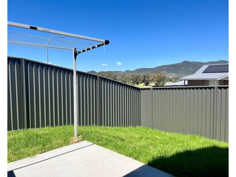 20a Cliffdale Place, Kootingal NSW 2352