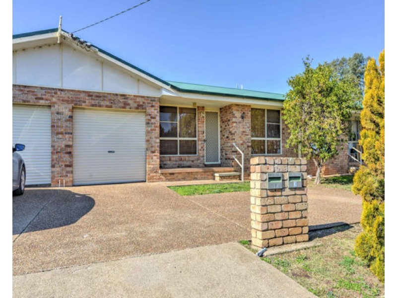 2/12 Curlew Crescent, Tamworth NSW 2340
