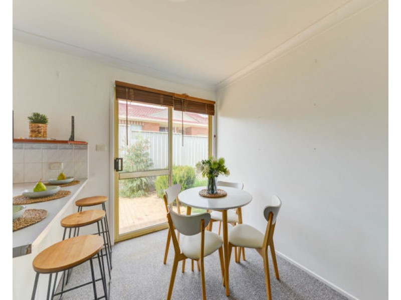 2/12 Curlew Crescent, Tamworth NSW 2340