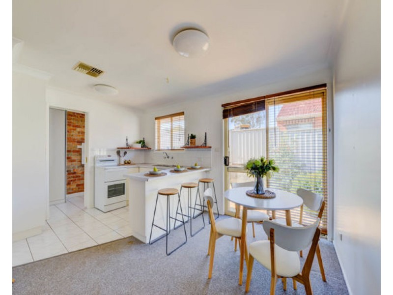 2/12 Curlew Crescent, Tamworth NSW 2340