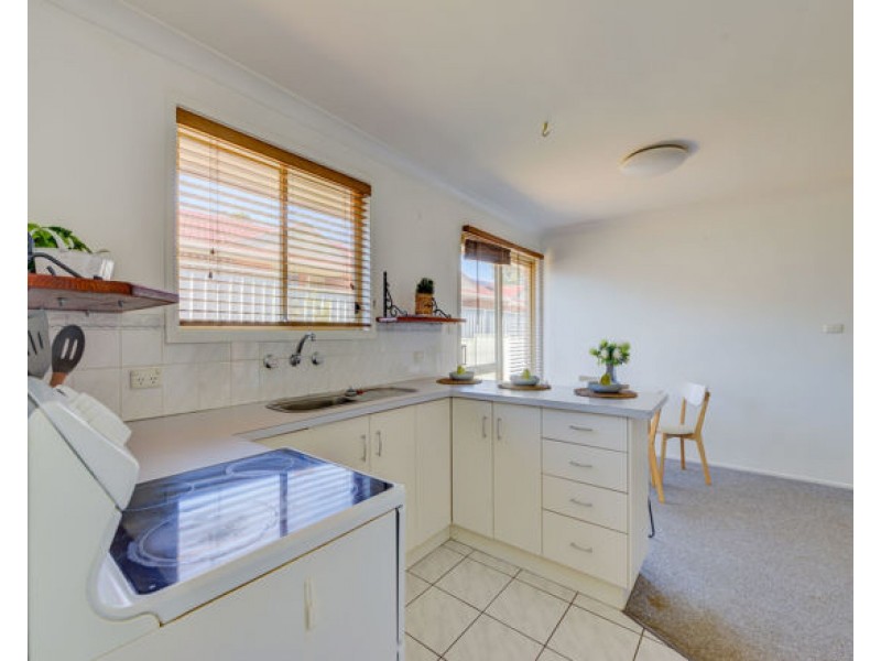 2/12 Curlew Crescent, Tamworth NSW 2340