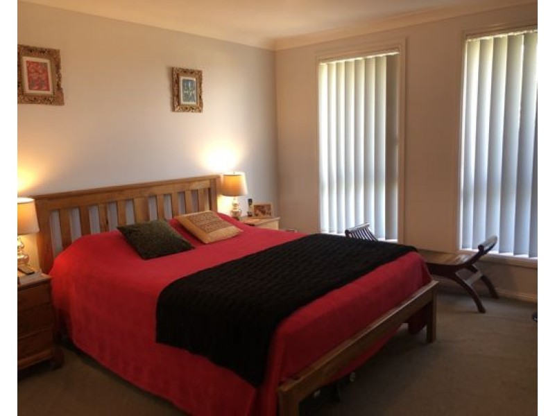 1 Kalinda Place, Hillvue NSW 2340