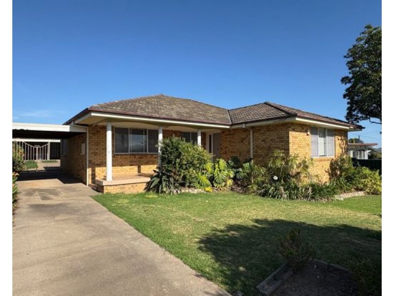 56 Oak Street, Tamworth NSW 2340
