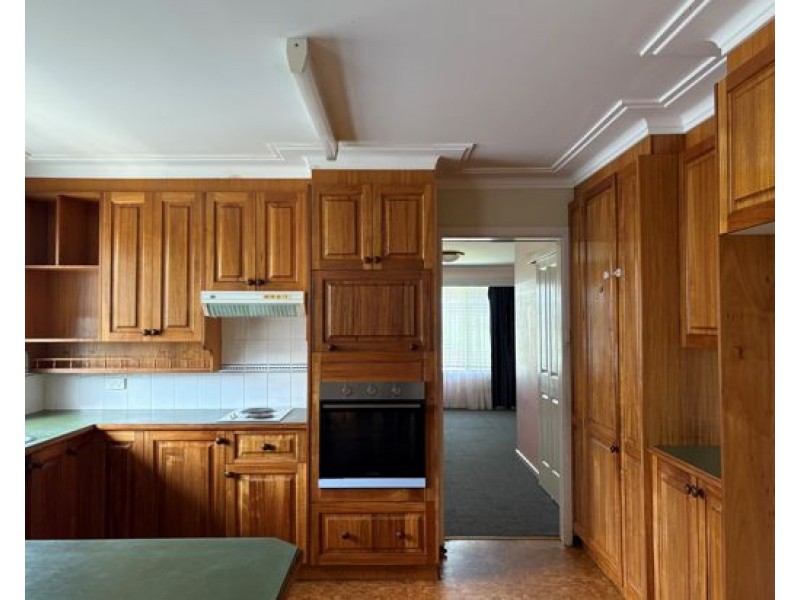 56 Oak Street, Tamworth NSW 2340