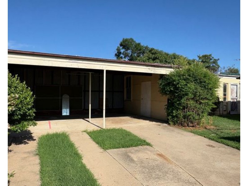 56 Oak Street, Tamworth NSW 2340