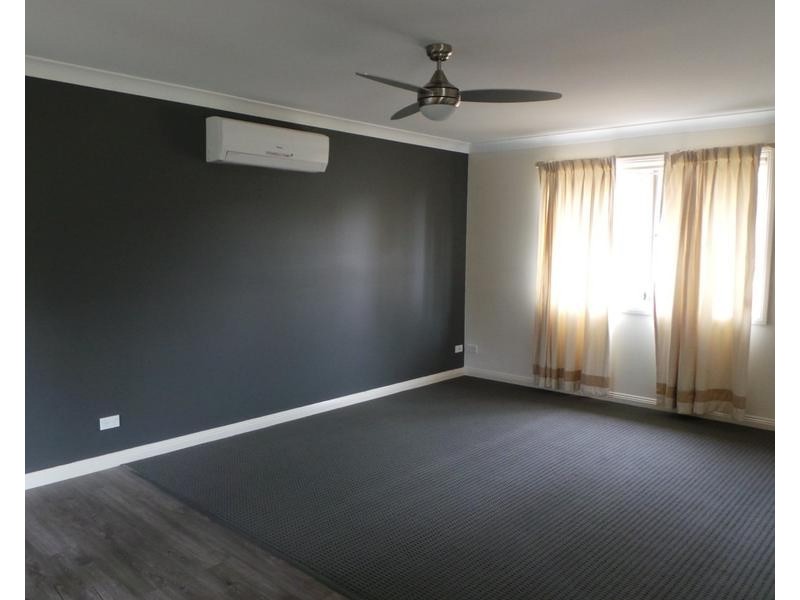 12a The Retreat, Tamworth NSW 2340