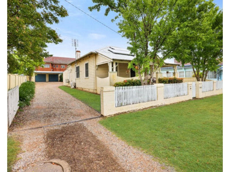 36a Gipps Street, Tamworth NSW 2340