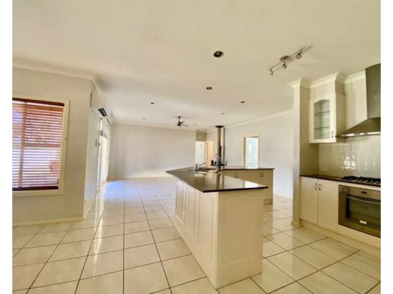 7 Cunningham St, Tamworth NSW 2340