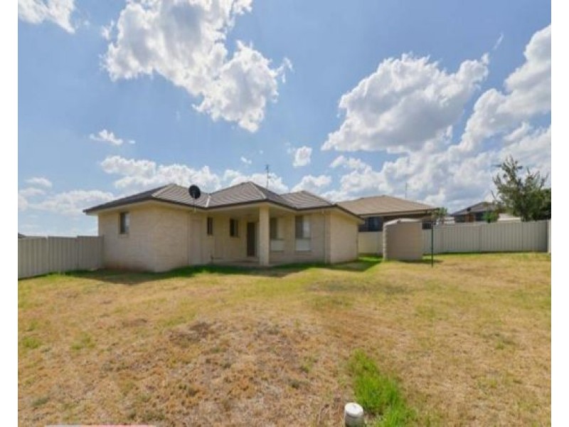 5 Lilly Pilly Court, Tamworth NSW 2340
