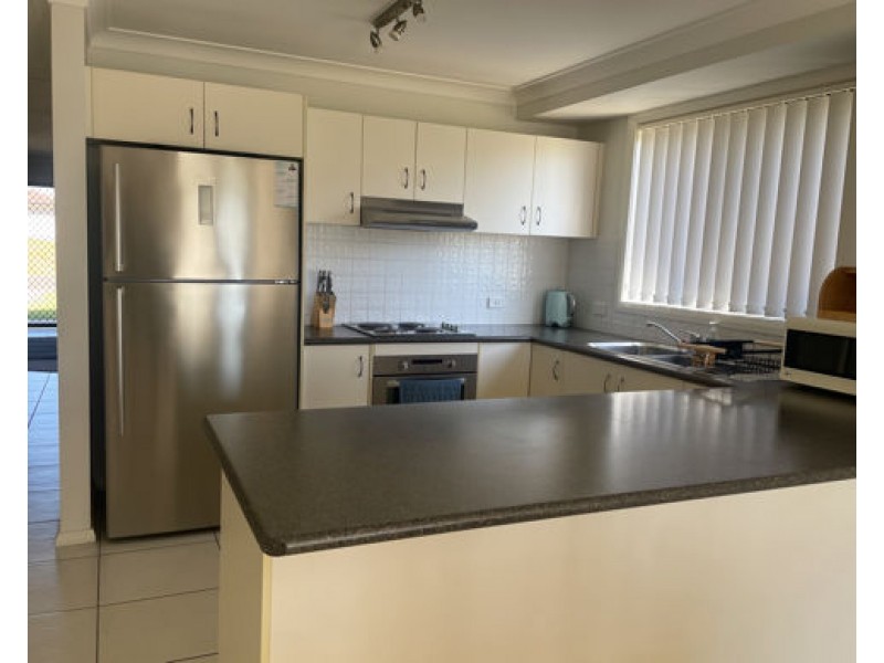10 Tasman Place, Tamworth NSW 2340