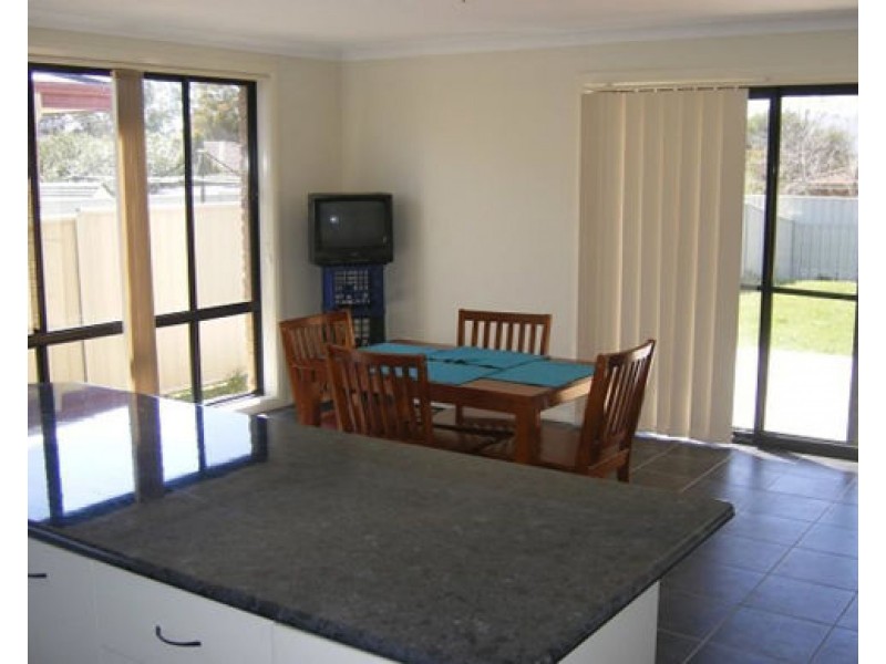 10 Tasman Place, Tamworth NSW 2340