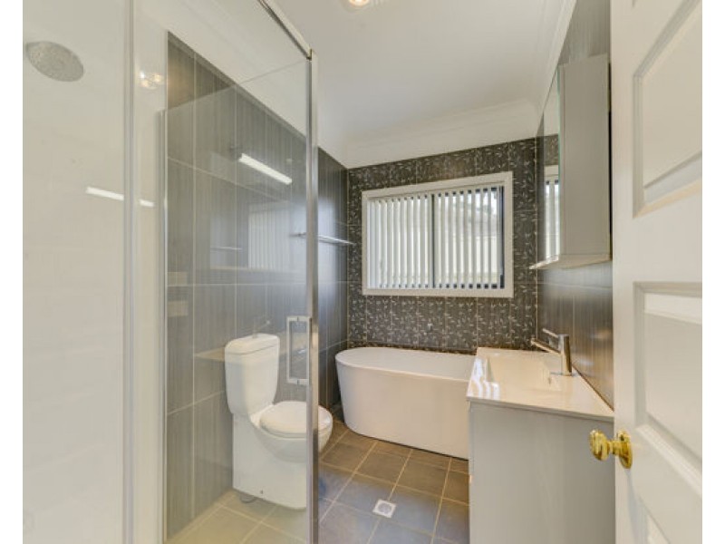 2/9 Wollemi Close, Tamworth NSW 2340