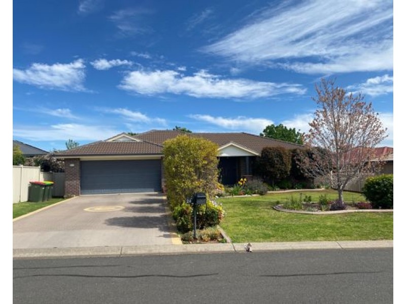 26 Hibiscus Way, Tamworth NSW 2340