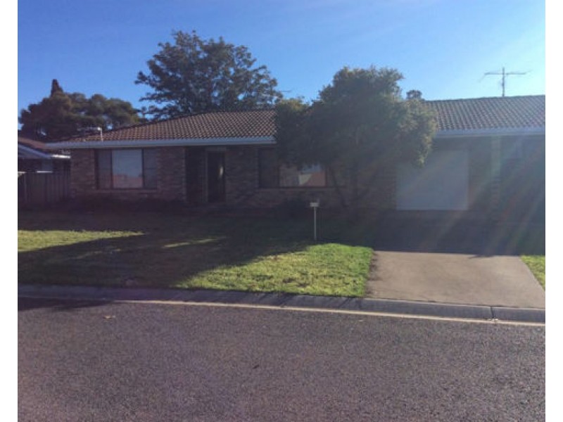 1/1 Cowper Close, Tamworth NSW 2340