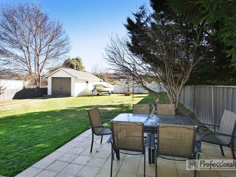 12 Marsh Street, Armidale NSW 2350