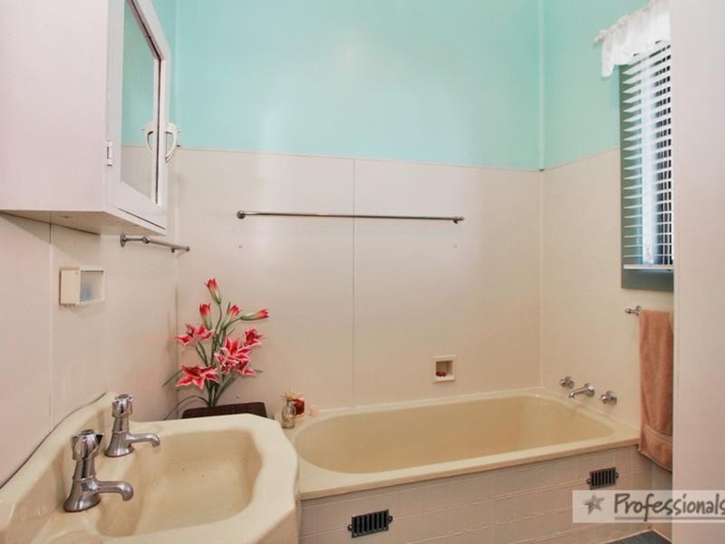 12 Marsh Street, Armidale NSW 2350