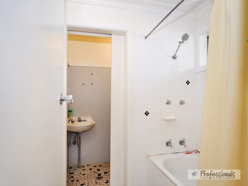 1/79 Queen Elizabeth Drive, Armidale NSW 2350