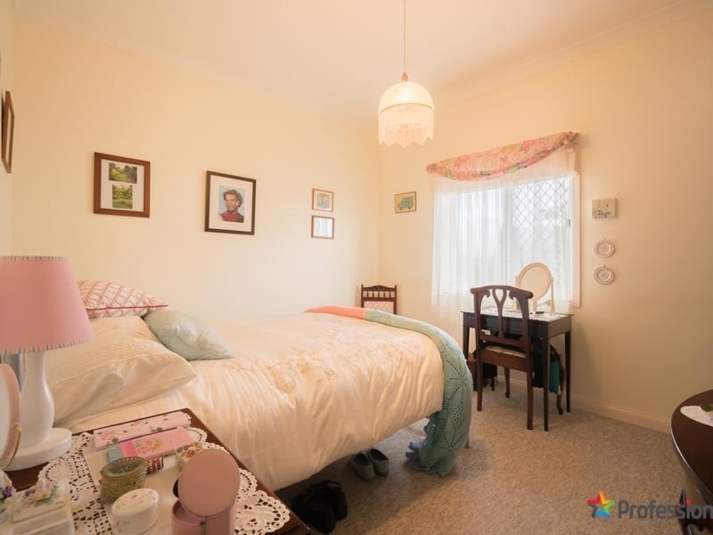 79 Douglas Street, Armidale NSW 2350