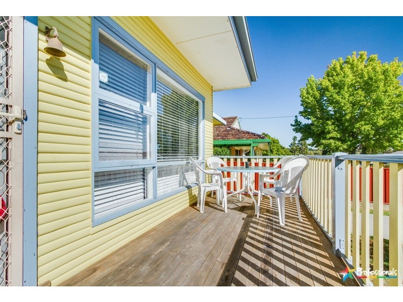 2A James Avenue, Armidale NSW 2350