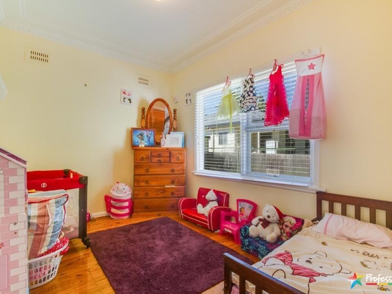 2A James Avenue, Armidale NSW 2350