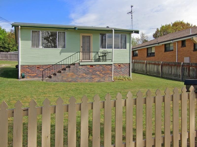 26 Mayfield Avenue, Armidale NSW 2350