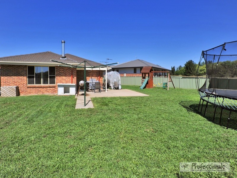 25 Alahna Drive, Armidale NSW 2350