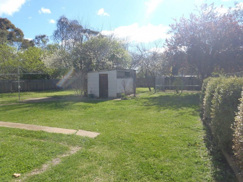 6 Glenelg Road, Armidale NSW 2350