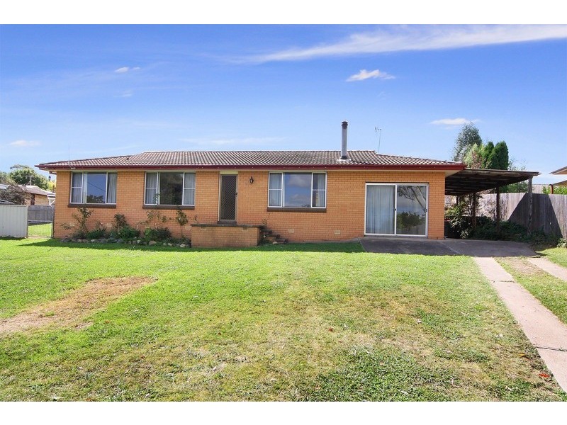 3 Carey Avenue, Armidale NSW 2350